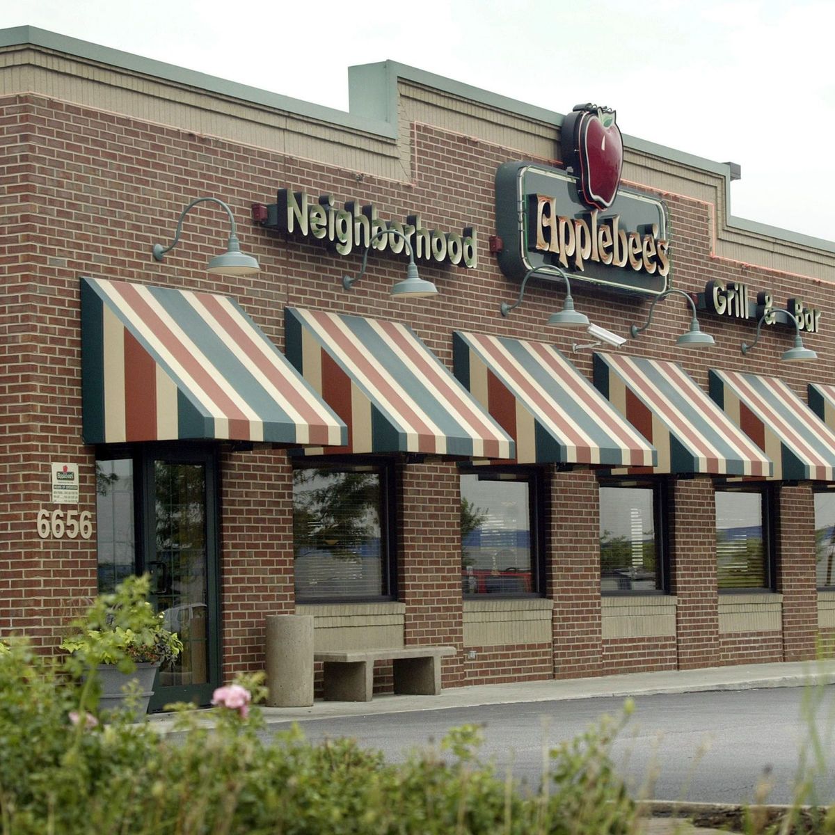 Applebee's Bartender Says Those 1 Margaritas Are Mostly Water Marie