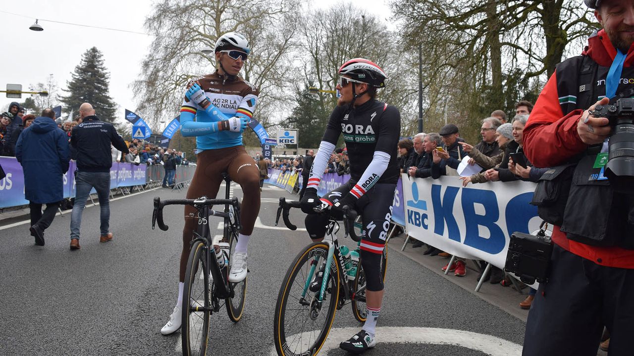 Arm and leg warmers were the order of the day on the startline in Gent