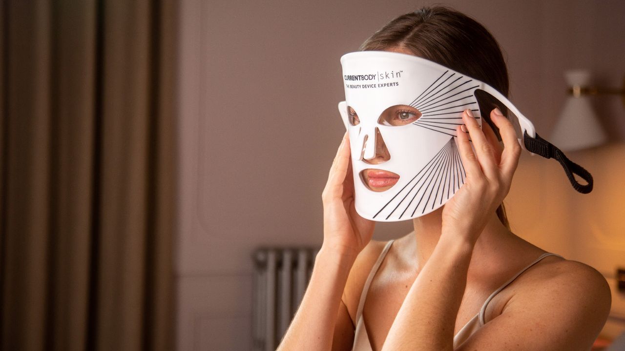 CurrentBody Skin LED Light Therapy Mask