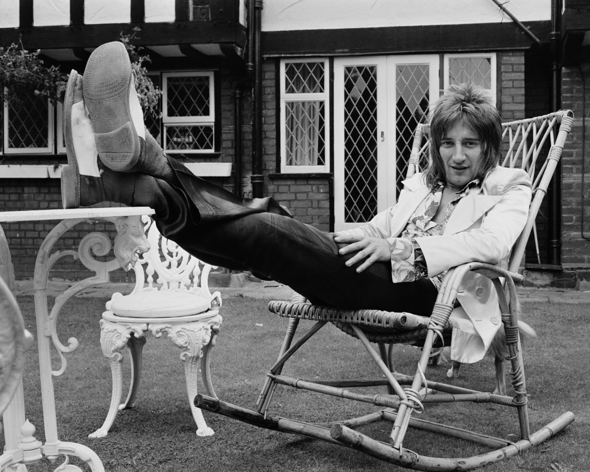 rod stewart in his 70s garden