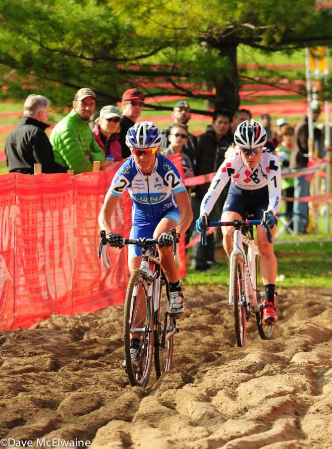 Katerina Nash (Luna Pro Team) setting the pace ahead of Compton