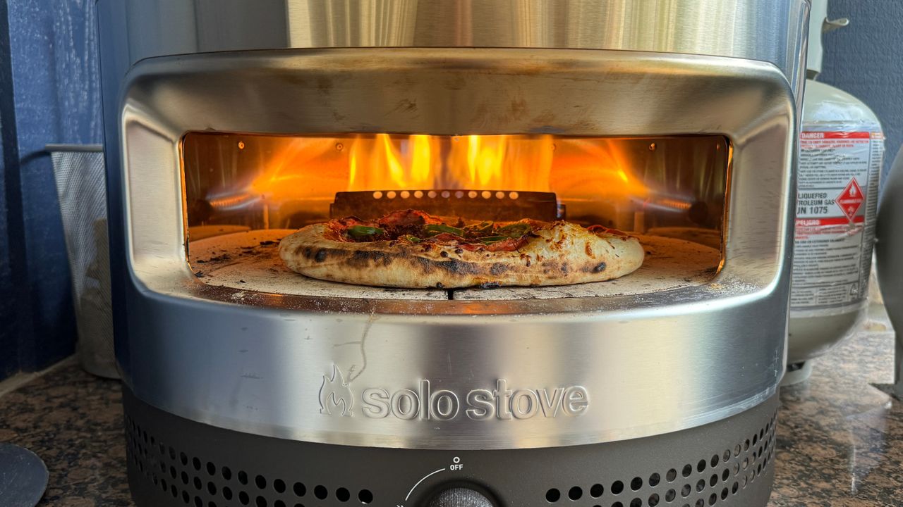 Приготовление пиццы в Solo Stove