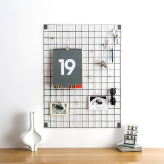 Keep notes in order with this handy memo board