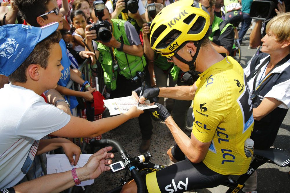Chris Froome signing autographs