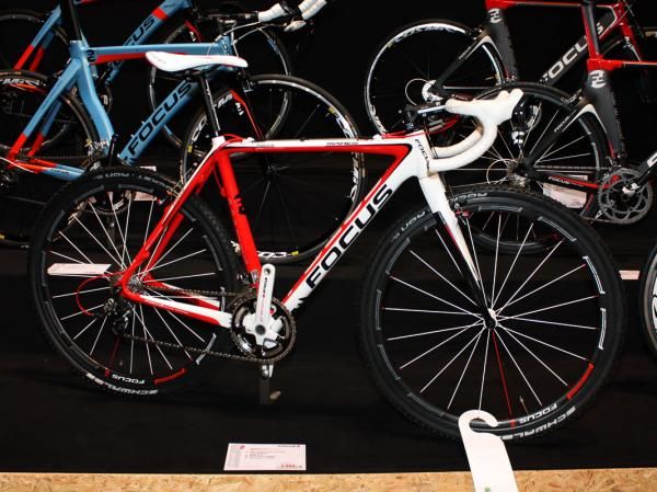 US$4,000 gets you Focus's top-end Mares CX 1.0 'cross racer.