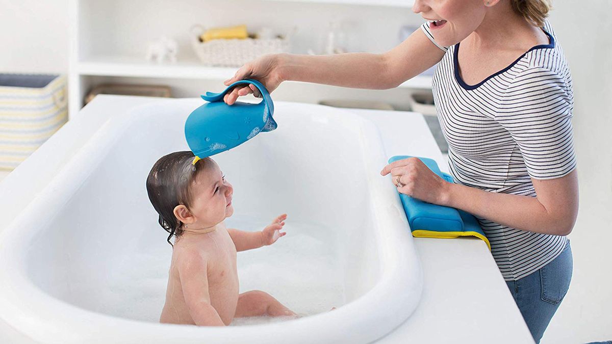 Skip Hop Moby Bath Tear-Free Waterfall Rinser Bath Cup