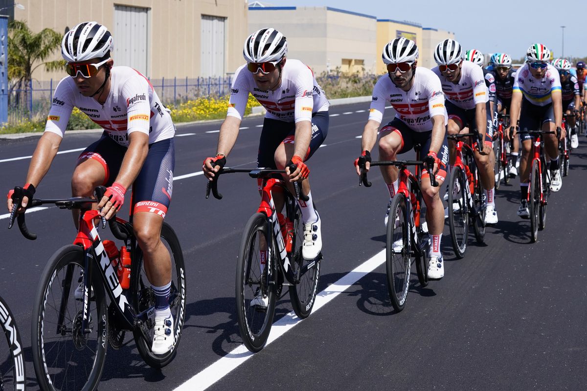 Trek-Segafredo lead the chase at the Giro di Sicilia
