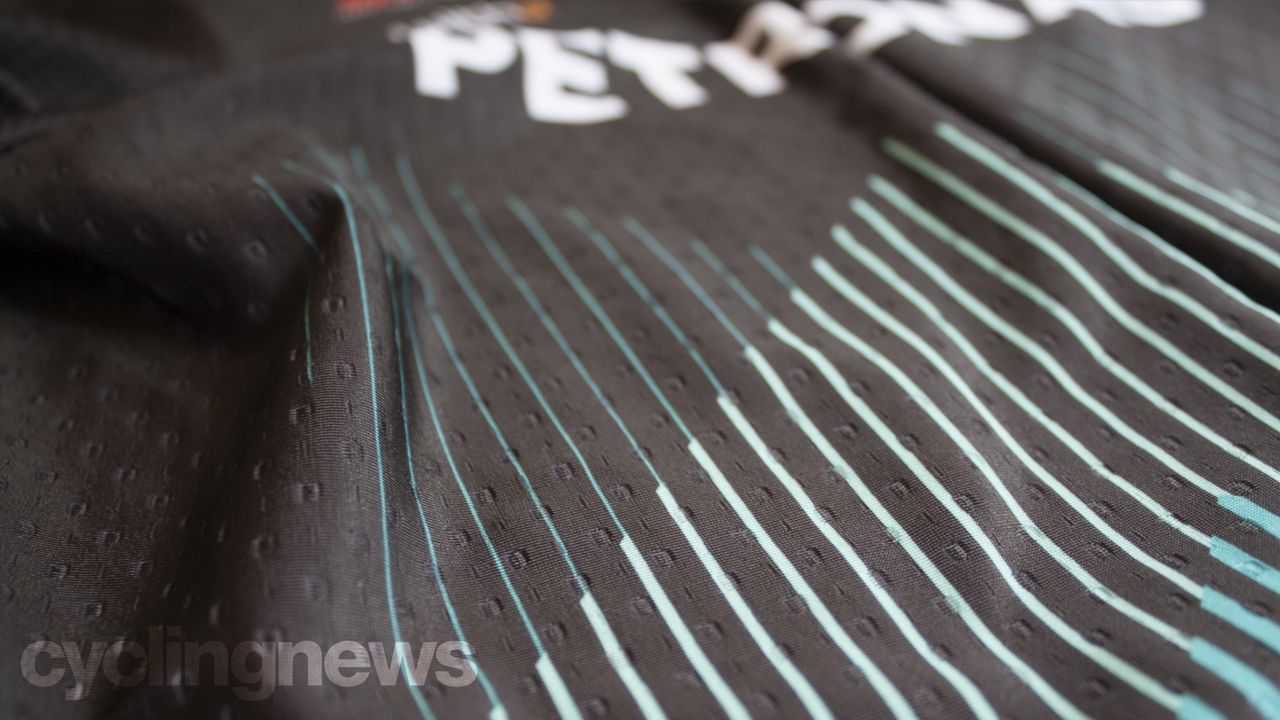 Nopinz Petronas Sepang Racing Team kit
