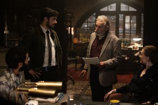 Haluk Bilginer as Inspector Çetin Ikmen leading investigations.