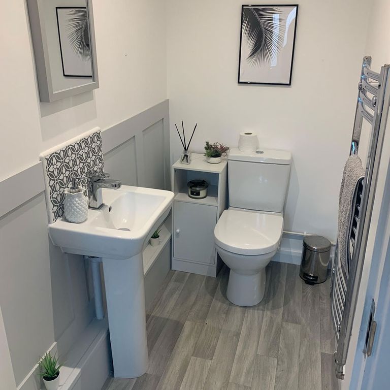 This grey wall panelling bathroom makeover cost an incredible £8 ...