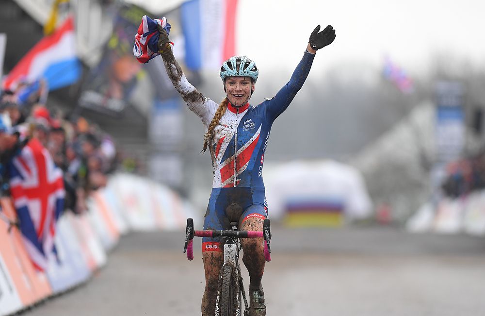 Evie Richards wins U23 world title in Valkenburg