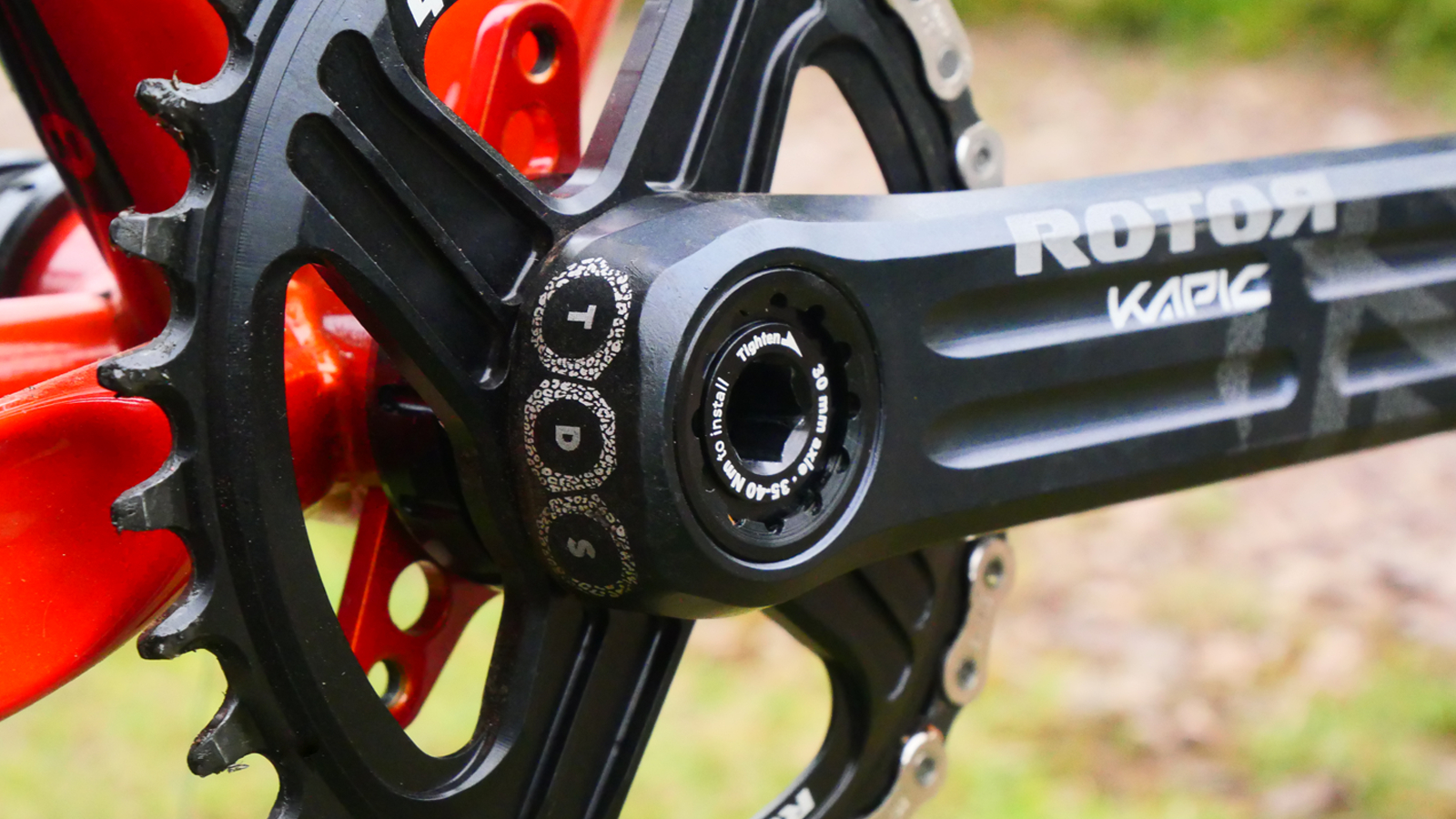Rotor Kapic crankset uses Trinity Drilling System to internally hollow out the crank