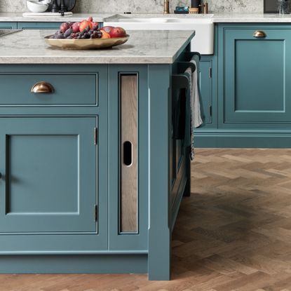 Tom Howley chopping board storage