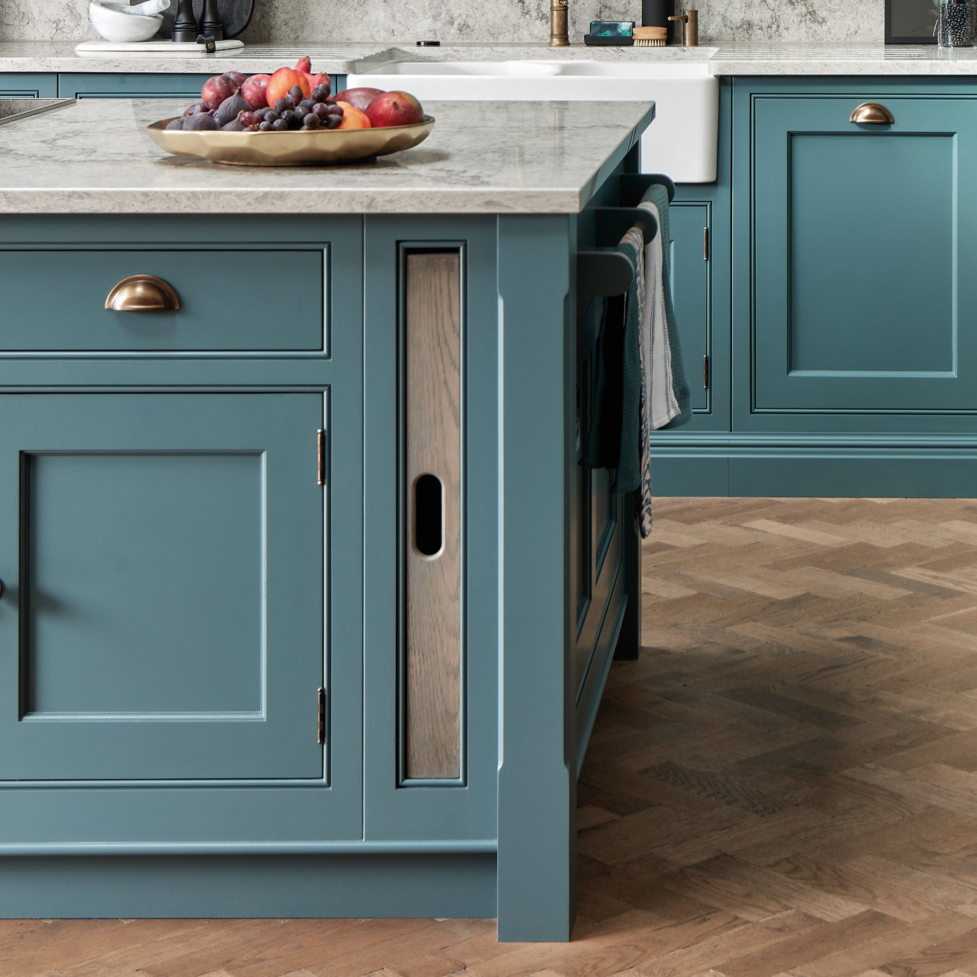 Tom Howley chopping board storage