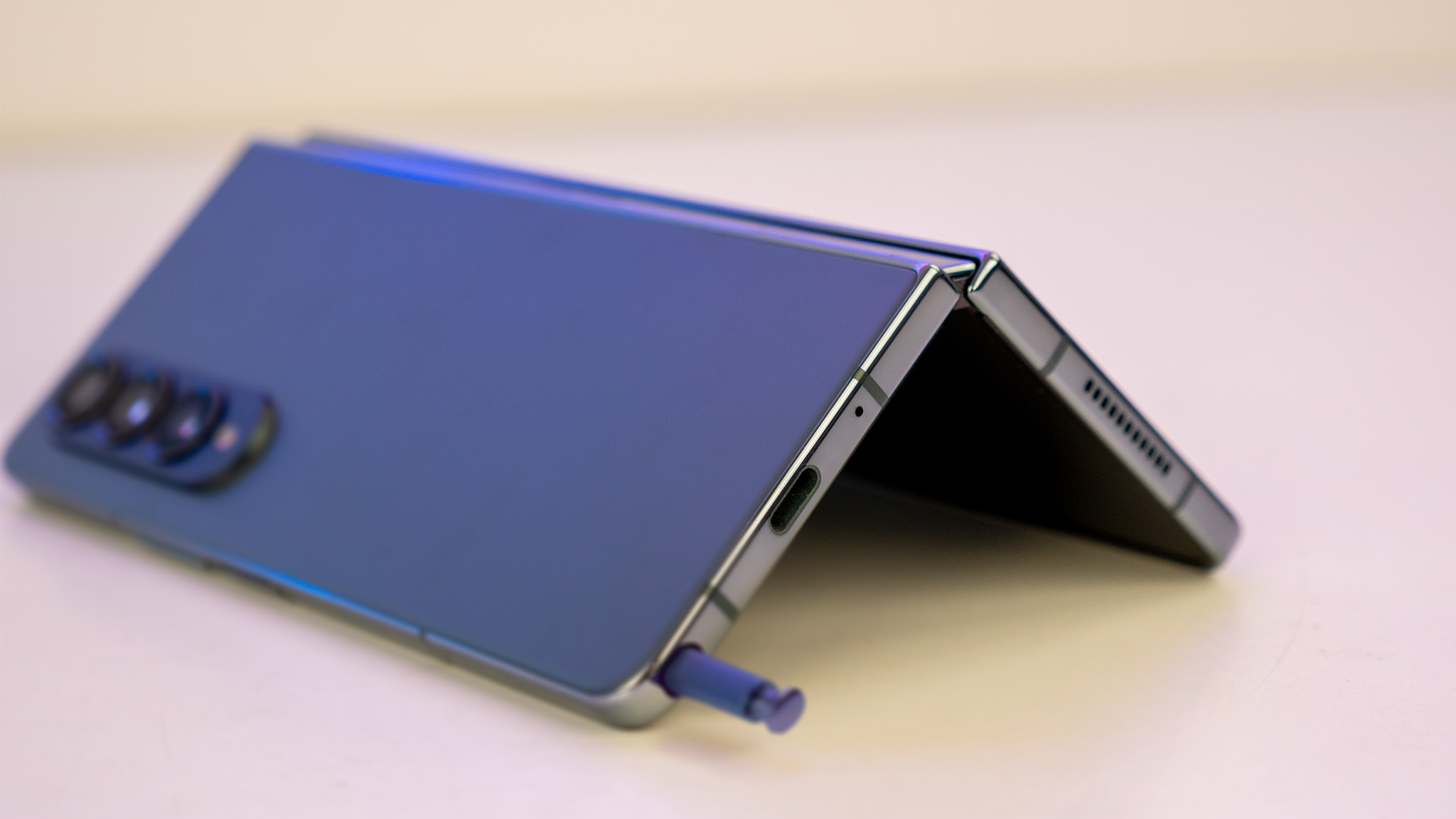 A mockup of what the Samsung Galaxy Z Fold 5 could look like if it had a built-in S Pen
