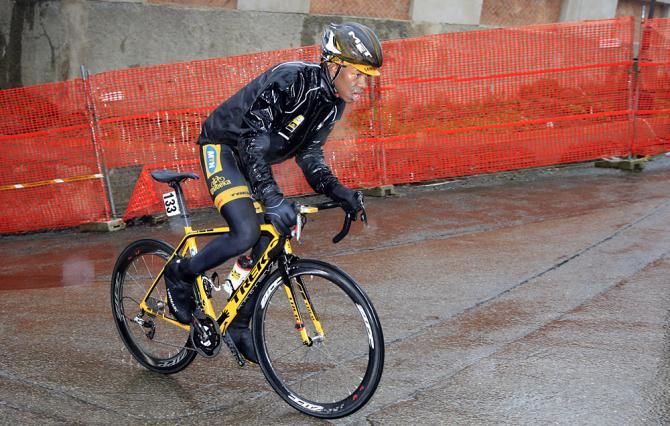 Songezo Jim (MTN-Qhubeka) fights through the freezing rain in Italy