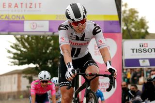 Lorena Wiebes (Team Sunweb) went deep to win stage 1