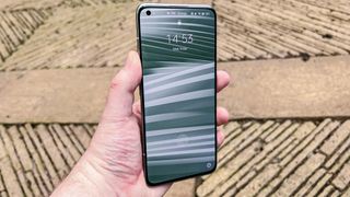 The Realme GT 2 Pro from the front on the lock screen