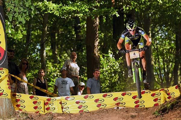 Moritz Milatz rides a big ramp.