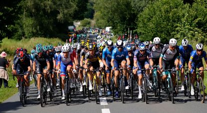 Tour de France peloton