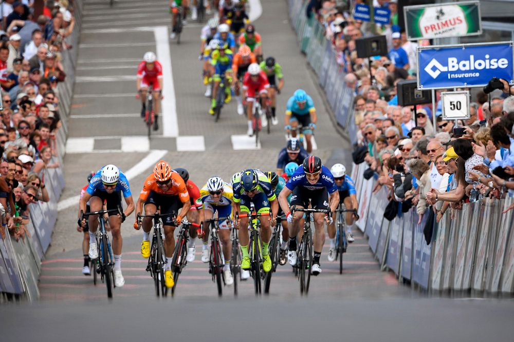 The sprinters bear down on the line during stage 2 at the Baloise Belgium Tour