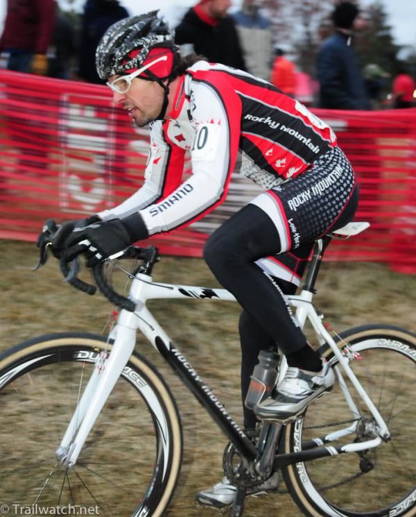 Chris Sheppard (Rocky Mountain) on some off-camber grass