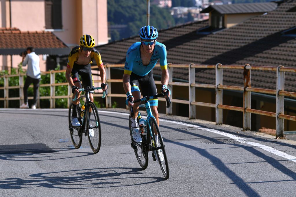 COMO ITALY AUGUST 15 George Bennett of New Zealand and Team Jumbo Visma Jakob Fuglsang of Denmark and Astana Pro Team Breakaway during the 114th Il Lombardia 2020 a 231km race from Bergamo to Como ilombardia IlLombardia on August 15 2020 in Como Italy Photo by Tim de WaeleGetty Images