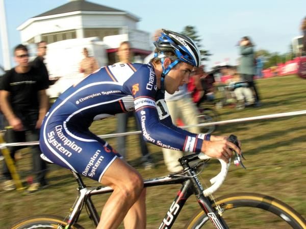 Chris Jones was focused to chase in the men's elite race.