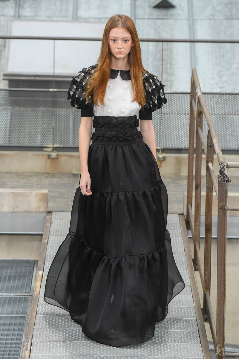 Clothing, Black, White, Dress, Fashion, Waist, Fashion model, Cocktail dress, Formal wear, Long hair,