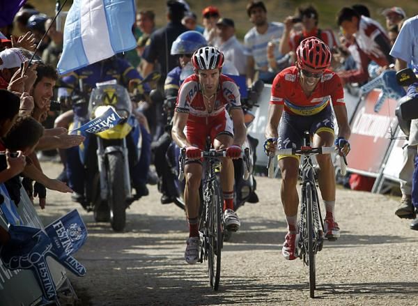 Vuelta leader Alberto Contador (Saxo Bank-Tinkoff Bank) and Daniel Moreno (Katusha) climb to the finish on the Bola de Mundo.