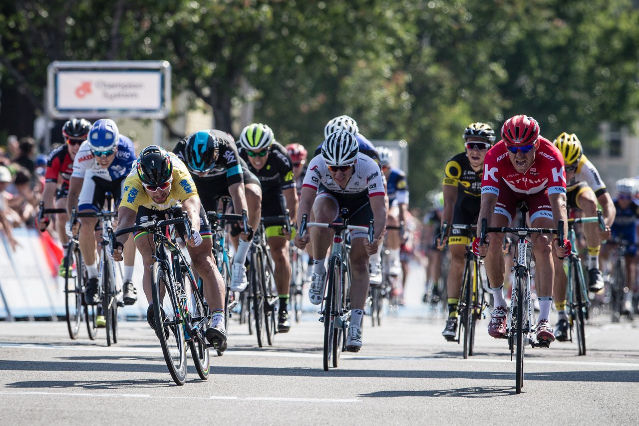 Peter Sagan (Tinkoff) with the huge bike throw to narrowly beat out Alexander Kristoff (Katusha)