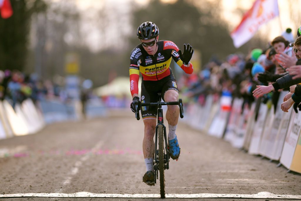 Laurens Sweeck takes the final podium spot