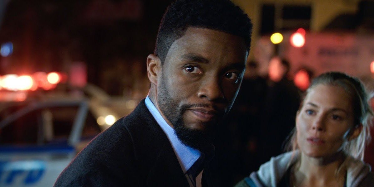 Chadwick Boseman as Andre Davis in 21 Bridges (2019)