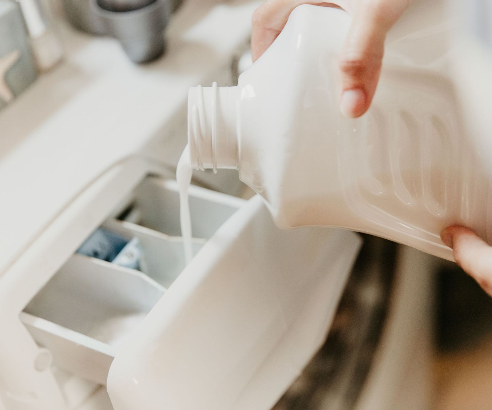 Where to put liquid laundry detergent in the washing machine Homes & Gardens