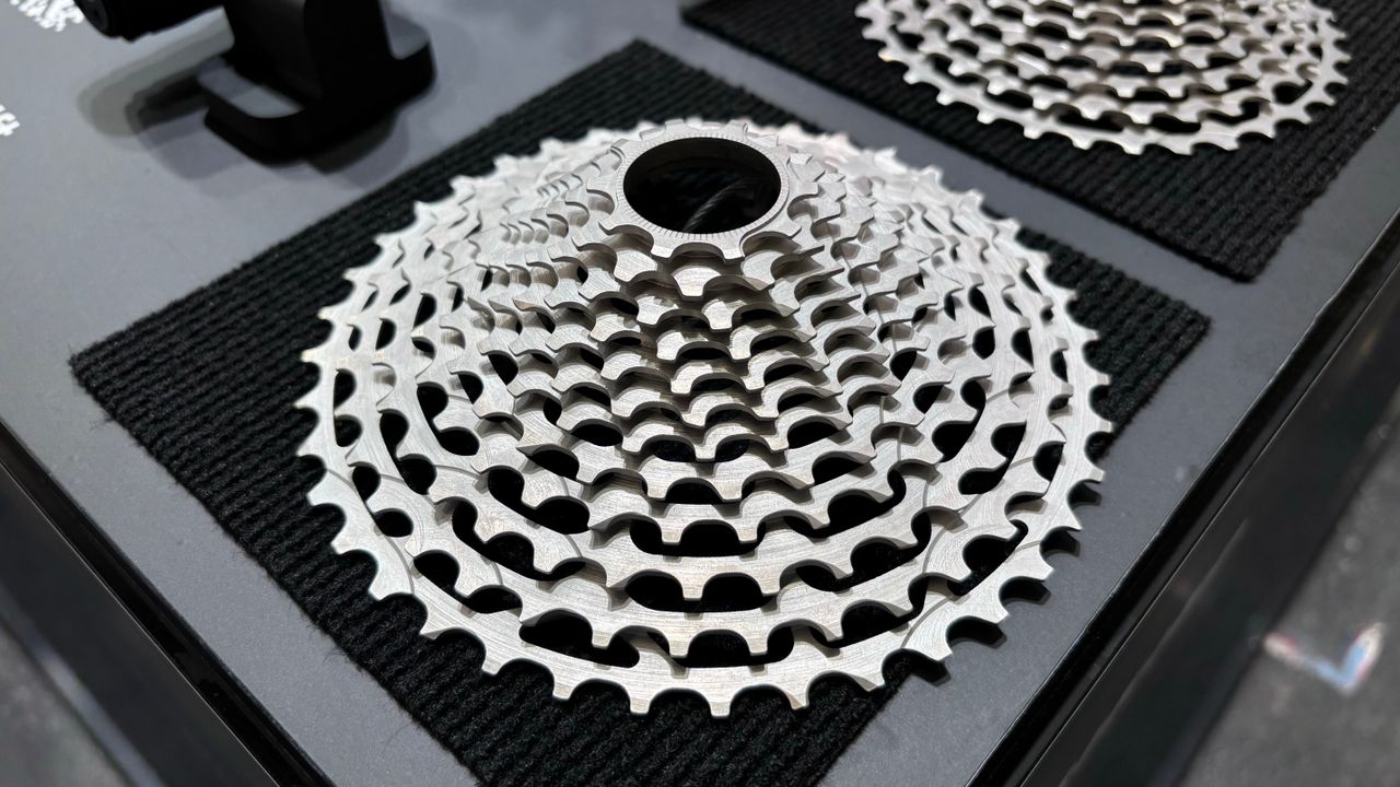 Details of the new Classified x TRP groupset