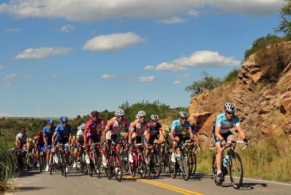 The peloton took on some rolling terrain on stage 2.