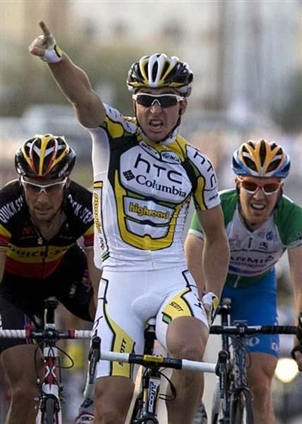 Leigh Howard (Team HTC - Columbia) wins the sprint.