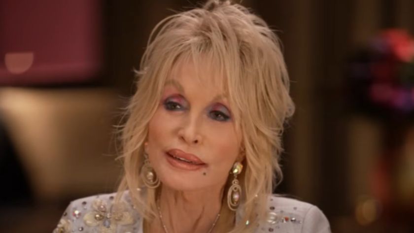 A close up of Dolly Parton on CBS Mornings. 