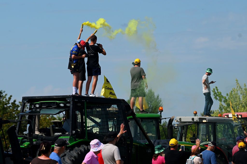 VILLENEUVESURLOT FRANCE JULY 11 Fans during the 111th Tour de France 2024 Stage 12 a 2036km stage from Aurillac to VilleneuvesurLot UCIWT on July 11 2024 in VilleneuvesurLot France Photo by Dario BelingheriGetty Images