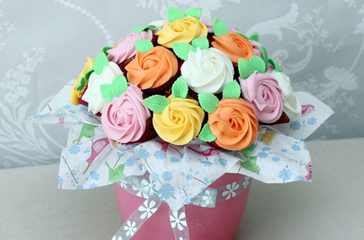 Cupcake bouquet Baking Recipes GoodtoKnow
