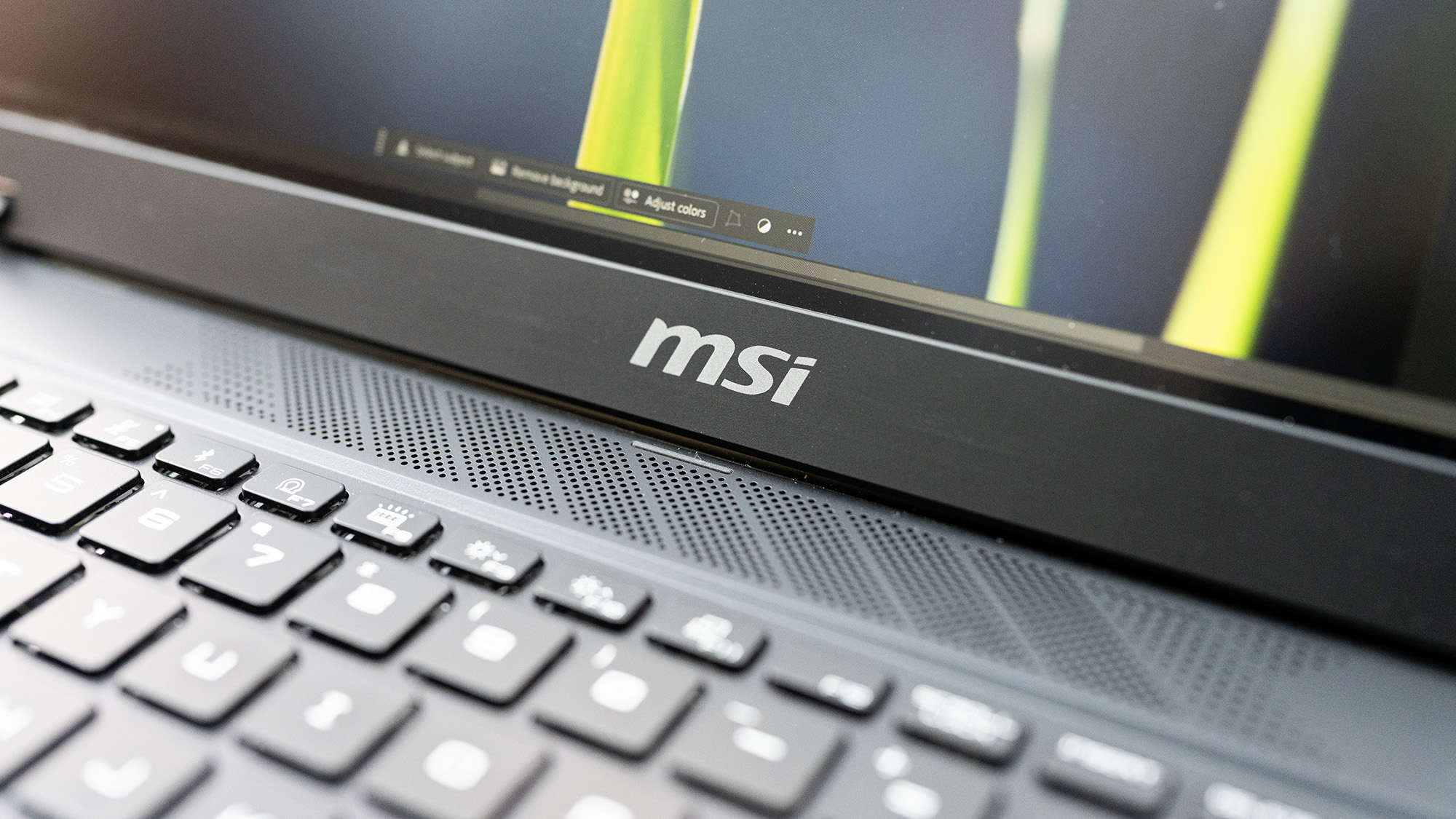 MSI Stealth 18 HX AI