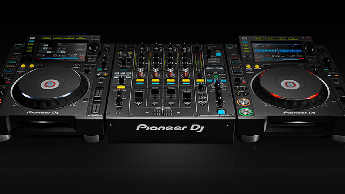 Us Black Friday And Cyber Monday Dj Hardware Deal Up To 0 Off Pioneer Dj Cdjs Mixer And Monitor Speakers Musicradar