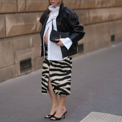 Sonia Lyson showing her pregnant belly during Day Three of Paris Fashion Week - Womenswear Fall/Winter 2026/2027 
