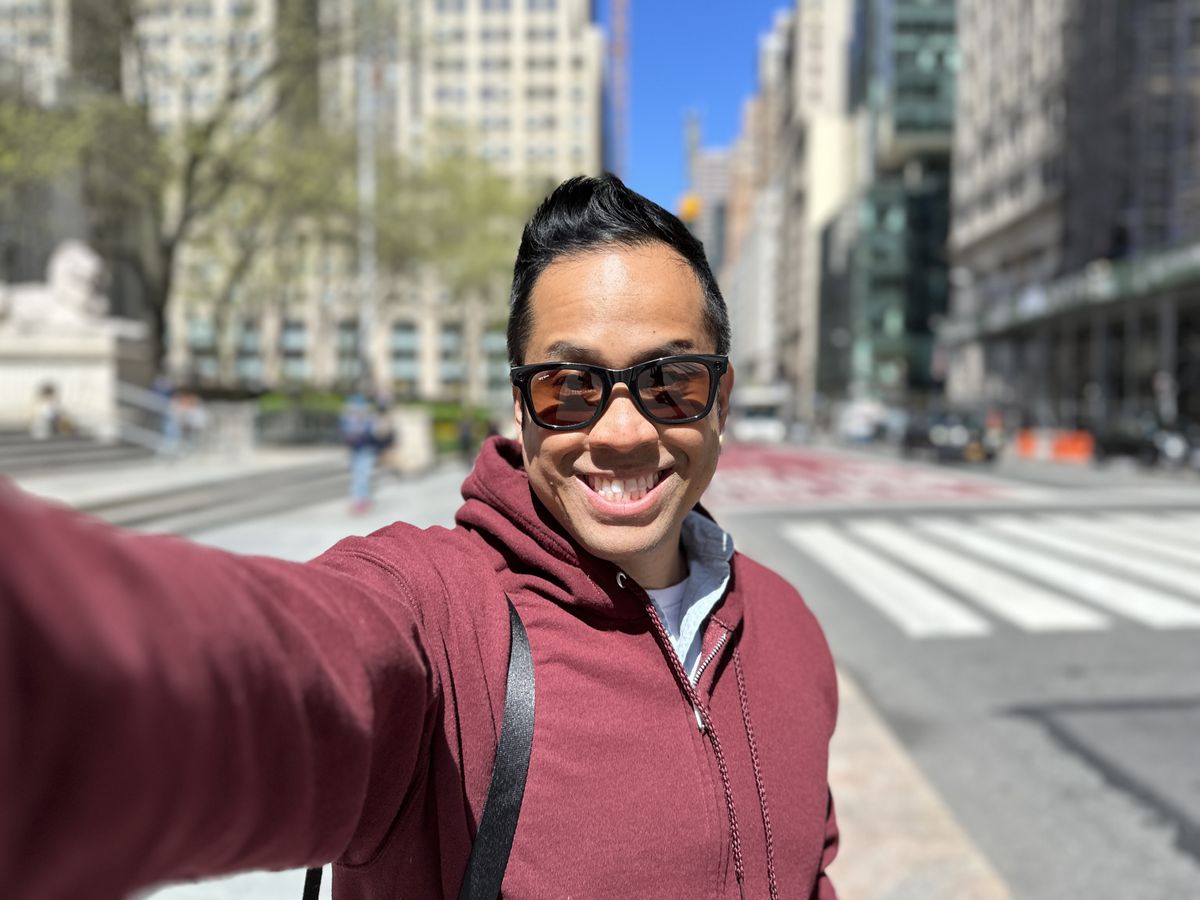 Apple iPhone 14 Pro Max portrait sample.