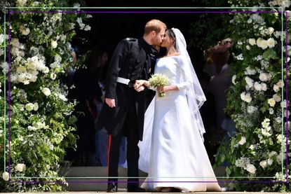 Meghan markle sees her wedding outlet dress