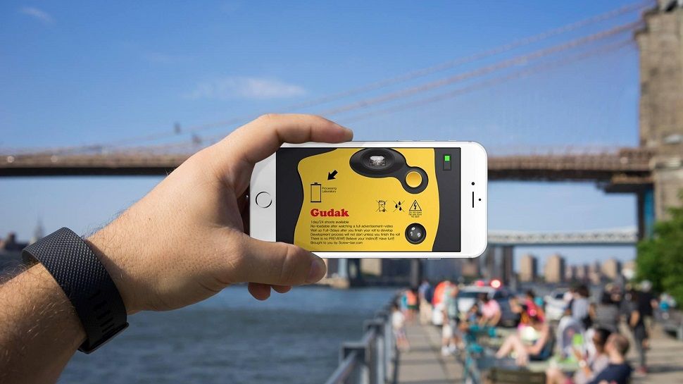 This app makes you wait three days for pictures 'to develop' Digital