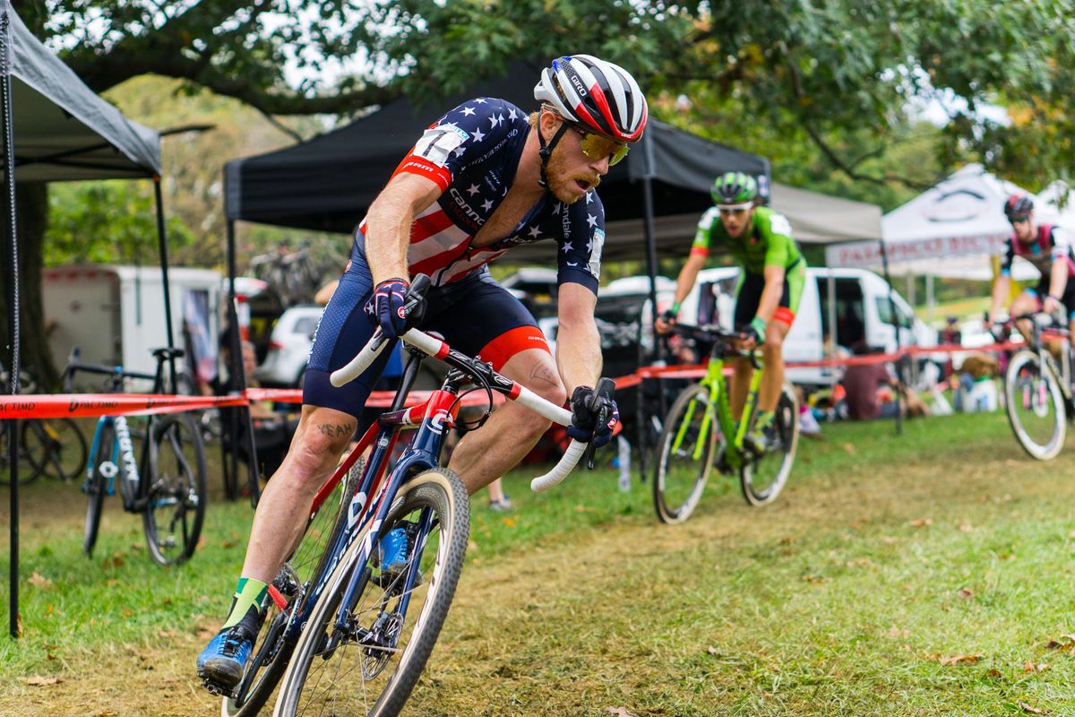Stephen Hyde (Cannondale) corners