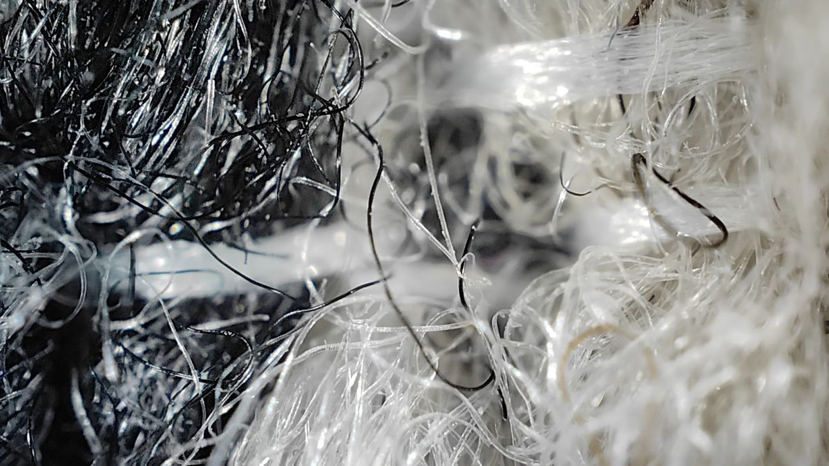Microscopic picture of a poncho taken using the Realme GT 2 Pro