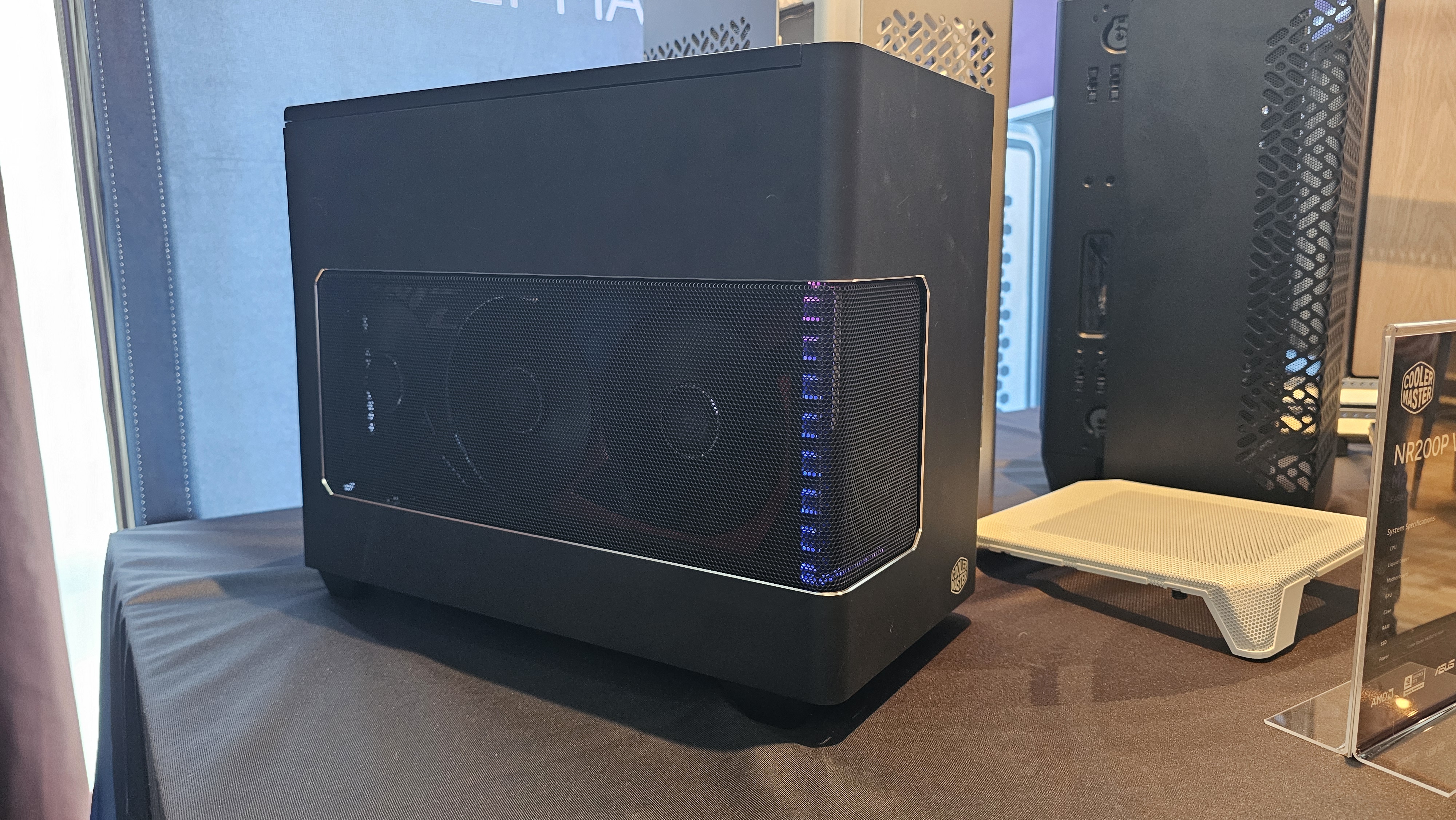 Cooler Master MasterFrame PC Cases