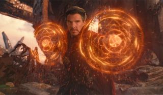 Doctor Strange setting up Mandala shields fighting against Thanos in Avengers: Infinity War